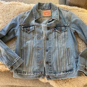 Women’s Size Small Levi’s Denim Jacket